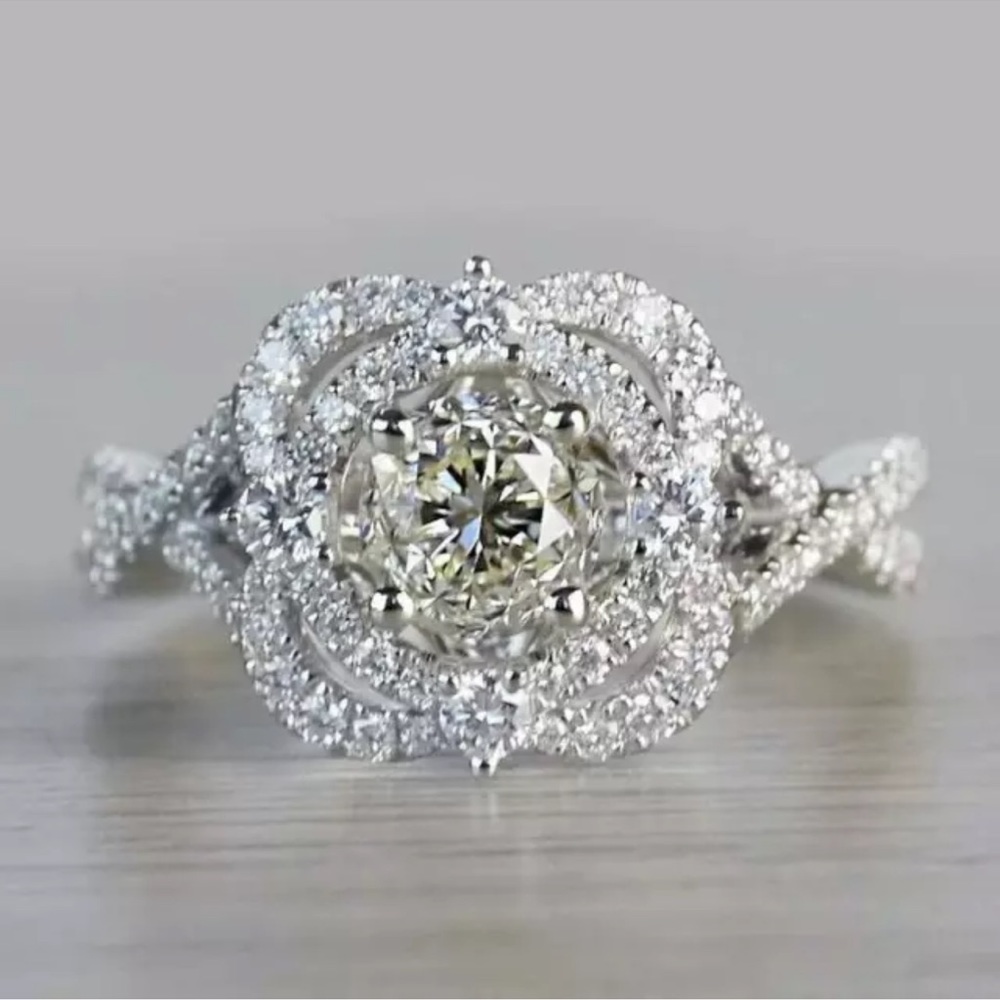 Round Cut Cubic Zirconia Women Jewelry Adorable 925 Silver Wedding Rings